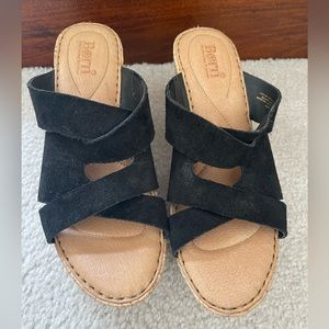 Born black suede size 7/38